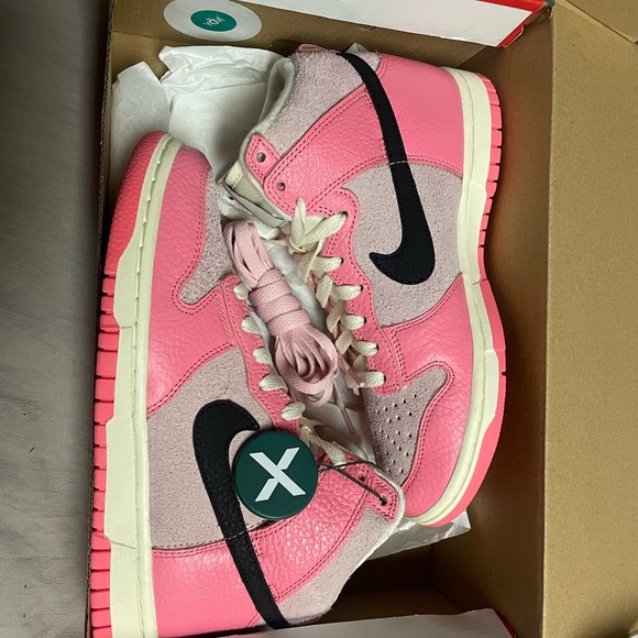 Snkrs for women size 6.5 - Picture 3 of 7